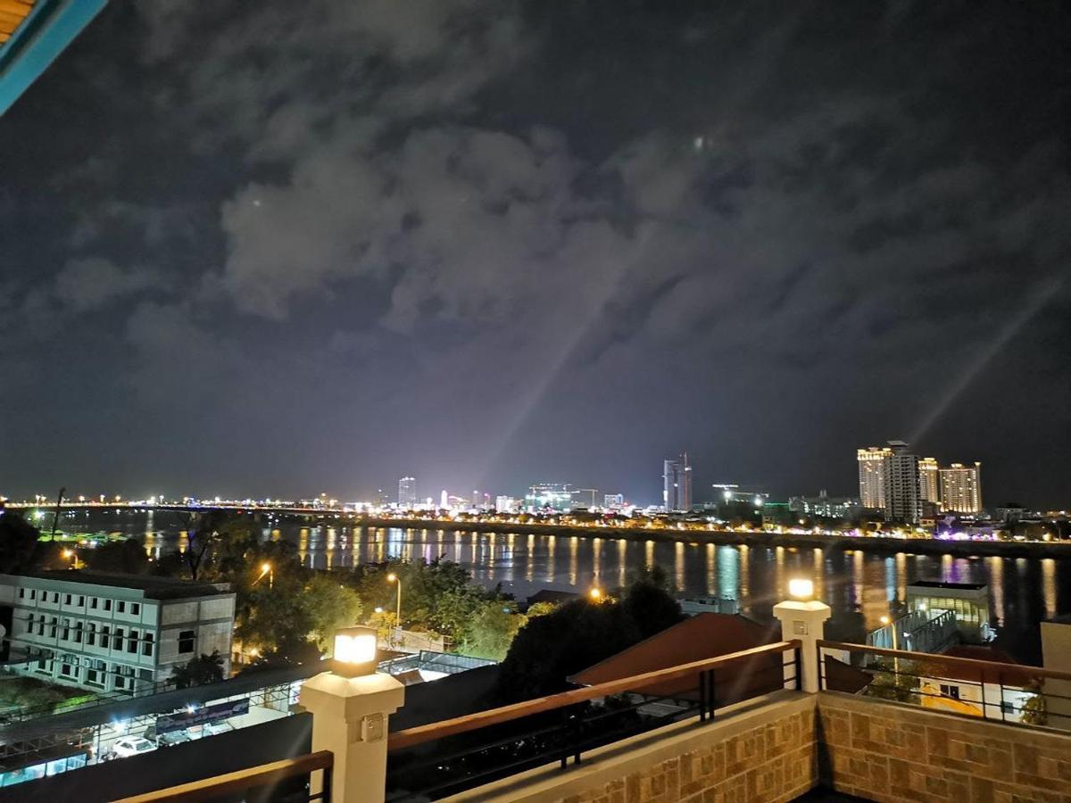 Pooltop Phnom Penh Bagian luar foto