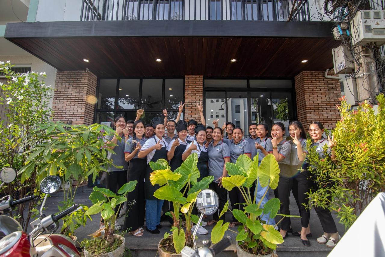 Pooltop Phnom Penh Bagian luar foto